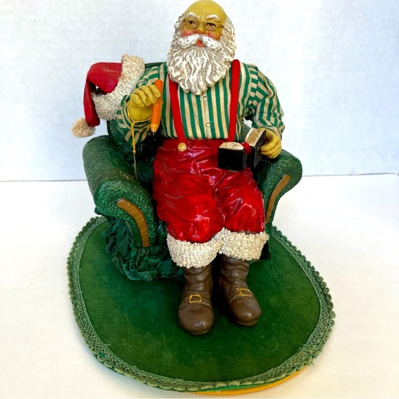 Clothtique Possible Dreams Other - Clothtique Possible Dreams 1990 Santa Holds Bible True Spirit Of Xmas Music Box